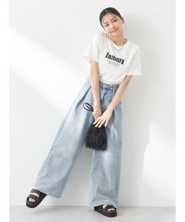 earth music&ecology ロゴソリッドミニマルＴシャツ Off White