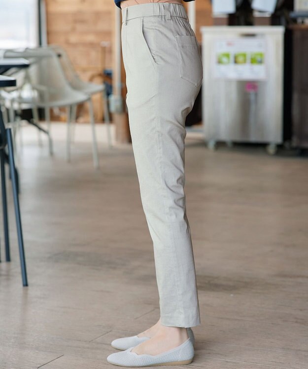 Tiaclasse L 麻混ストレッチテーパードパンツ ライトグレー