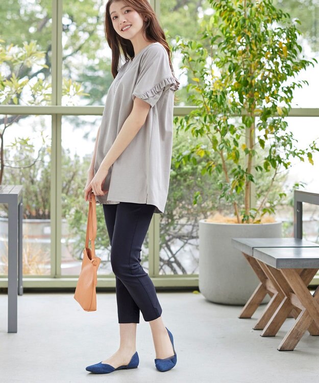 Tiaclasse L 麻混ストレッチテーパードパンツ ネイビー