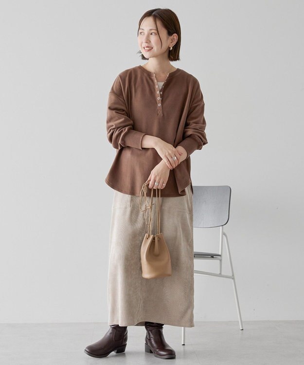 AMERICAN HOLIC ソフトタッチヘンリーネックプルオーバー Brown