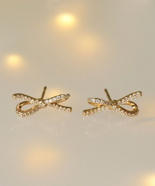 Phoebe フィミニティーリボンビジューピアス ゴールド