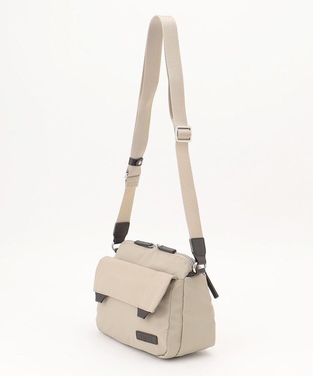 Y'SACCS ダブルタブ　トラベルポシェット ライトベージュ