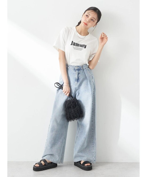 earth music&ecology ロゴソリッドミニマルＴシャツ Off White