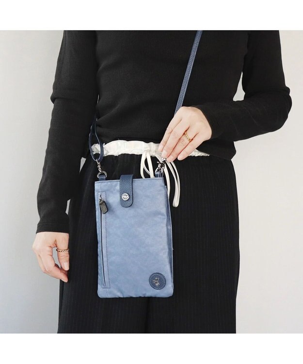 PELLE BORSA パスポートサイズショルダーバッグ Alive アライブ 4306 ブルー