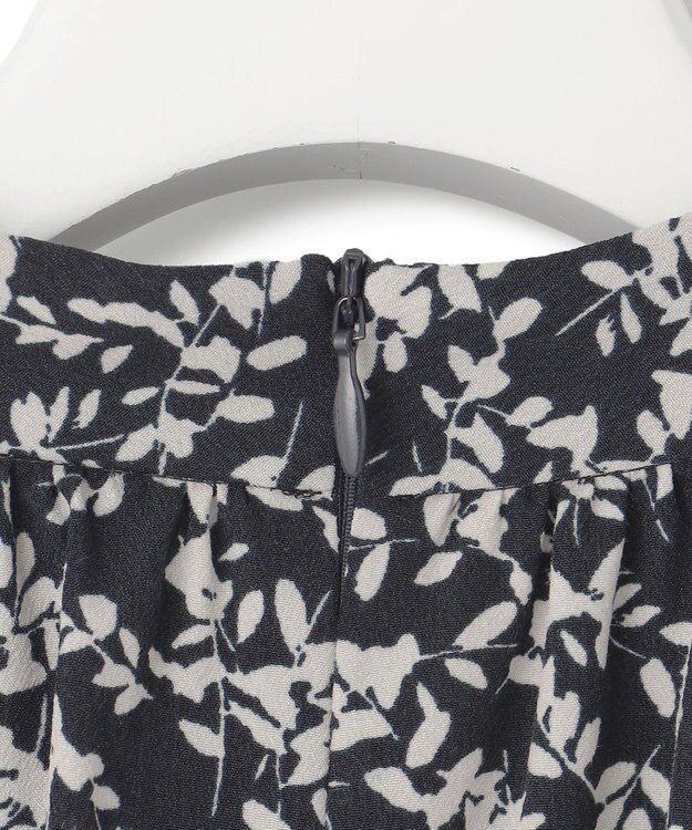 23区 S 【洗える】シャドーリーフ プリント ブラウス ネイビープリント