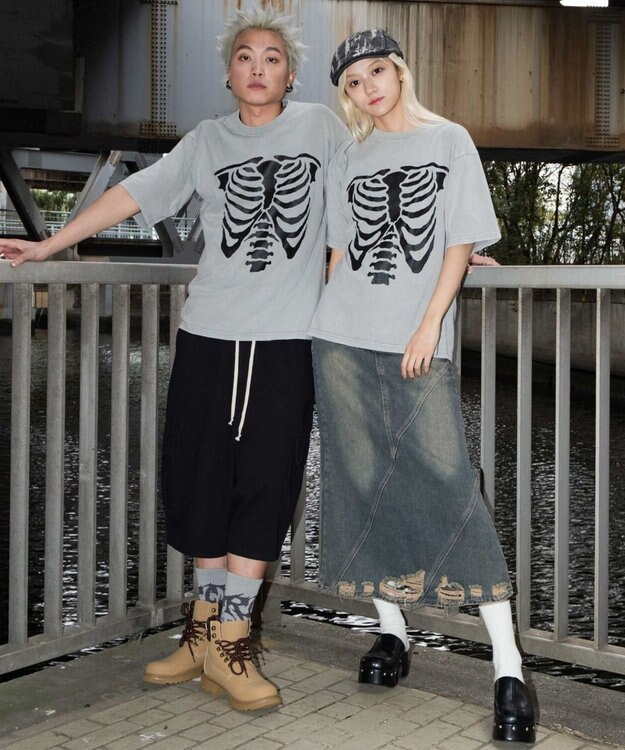 WEGO 【ユニセックス着用ITEM】ブリーチボーングラフィックT（SS） グレー