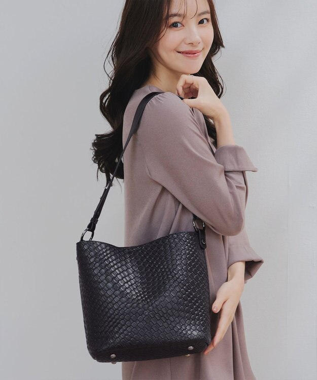 Tiaclasse 【2点セット】編み込み風ショルダーバッグ＋ショルダーポーチ付き ブラック