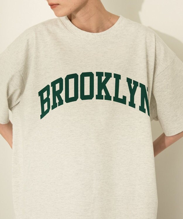 AMERICAN HOLIC BROOKLYN カレッジロゴBIGTシャツ Oatmeal