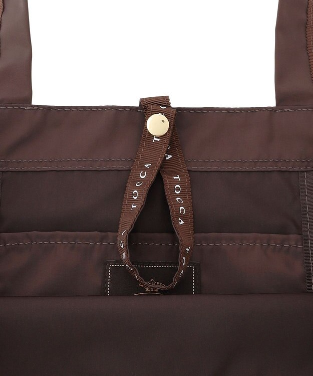 TOCCA SOGNO FUR CHARM TOTE トートバッグ【WEB＆一部店舗限定・A4サイズ対応】 ブラウン系