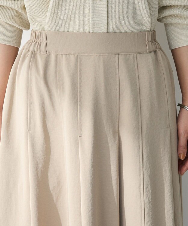 Green Parks プリーツサテンフレアスカート Light Beige