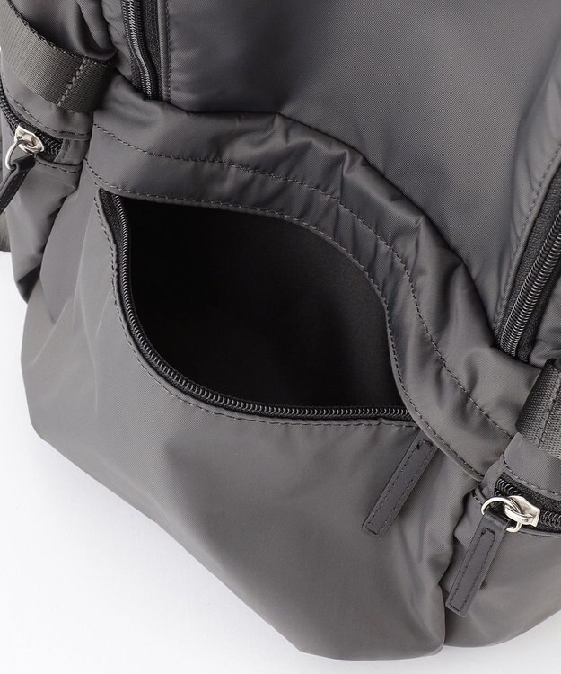 ICB 【A4サイズ収納可】８ポケットナイロンリュック チャコール系