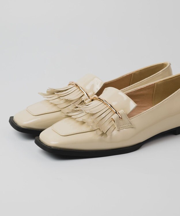 BONTRE 【PRECIEUX JOUET/プレシュウジュエ】キルトビットエナメルローファー エクリュ