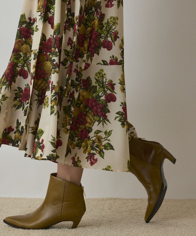 GRACE CONTINENTAL ボタニカルベリープリントワンピース ベージュ