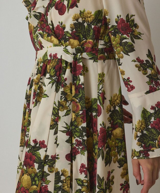 GRACE CONTINENTAL ボタニカルベリープリントワンピース ベージュ