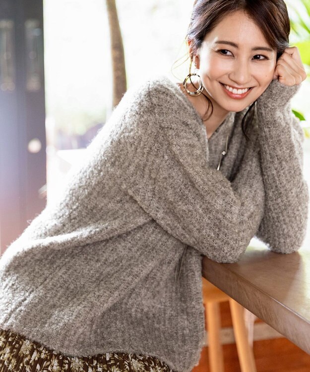 Tiaclasse L 【洗える】表情豊かなVネックMIX糸オーバーニット グレージュ