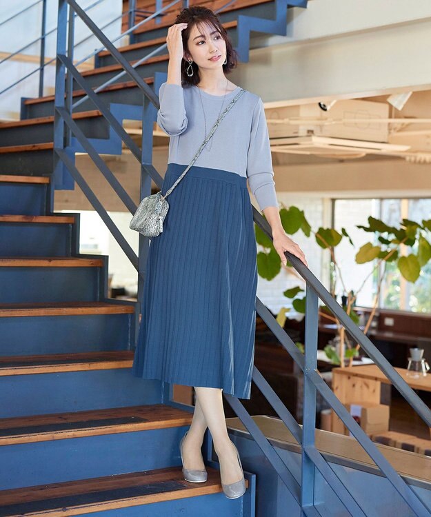 Tiaclasse L 【洗える】1枚で着映えするプリーツニットワンピース サックスグレー