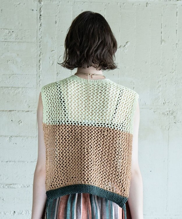 COQ STRATA 和紙ショート丈ベスト ベージュ