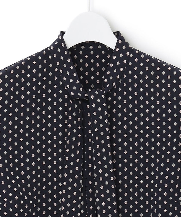 23区 【洗える】ジオメトリックパターン ボウタイ ブラウス ネイビー系