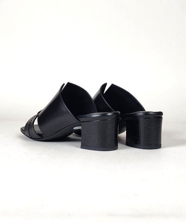 Dominic3 型押しヒール レザーVカットミュール ブラック