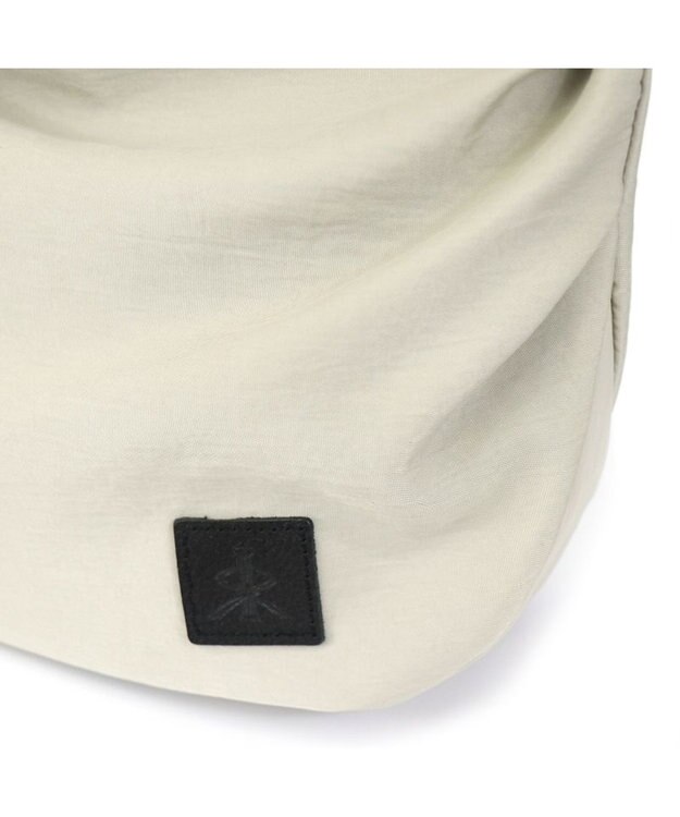 Regalo Felice 【超軽量 / 丸めてしまえてサブバッグにも使える】ショルダー / REGALO IV(アイボリー)