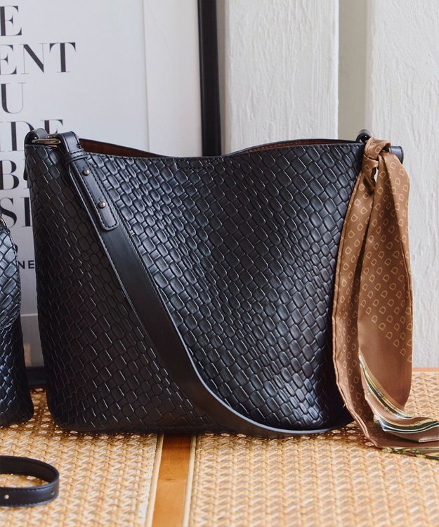 Tiaclasse 【2点セット】編み込み風ショルダーバッグ＋ショルダーポーチ付き ブラック