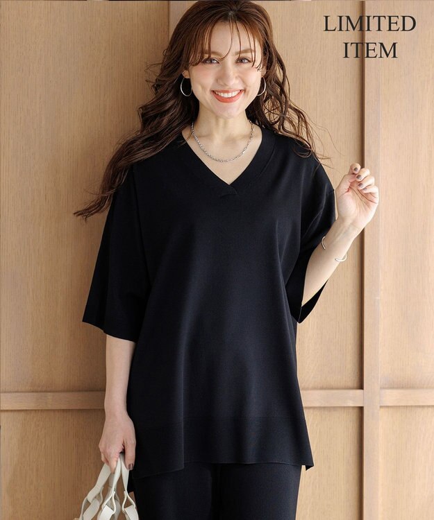23区 L 【先行予約/WEB&一部店舗限定カラーあり/Lサイズ限定】レーヨンポリエステルストレッチ Vネック ニット ブラック系