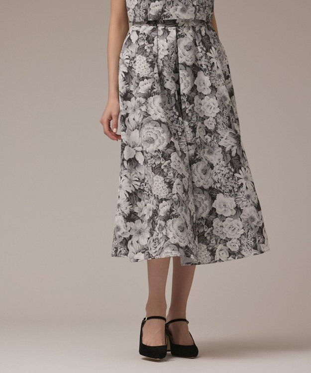 GRACE CONTINENTAL アンティークフラワータックスカート ブラック