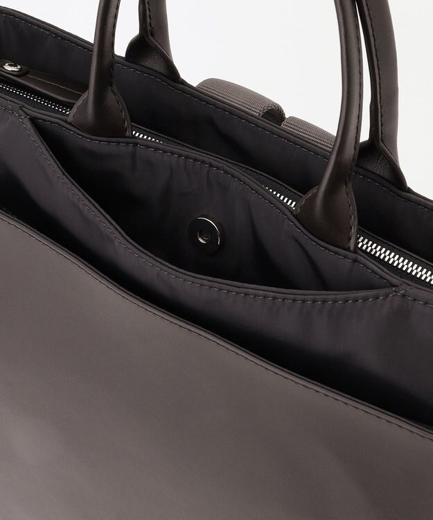 Y'SACCS シルキーリュクスバックパック ダークチョコ