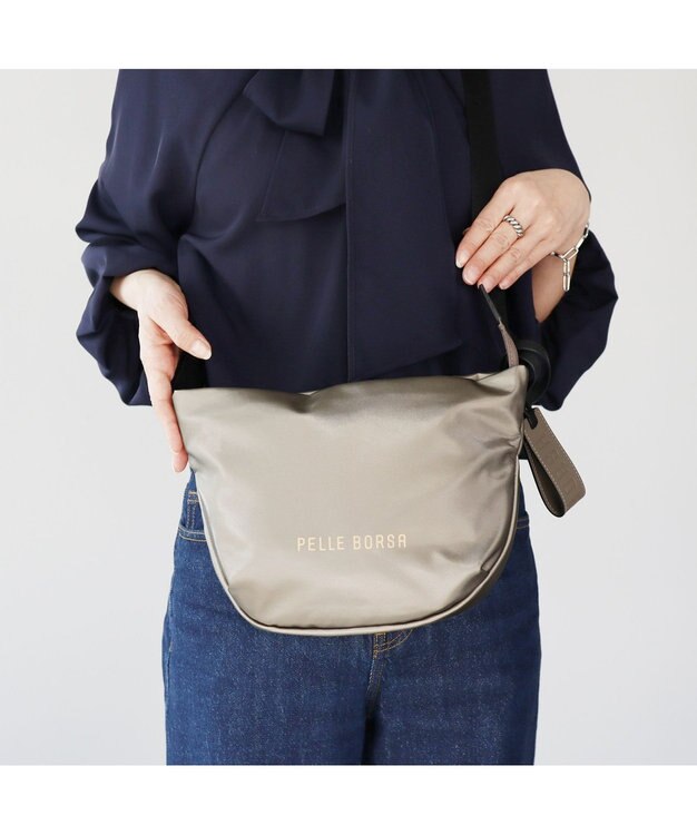 PELLE BORSA コンパクトラウンドショルダー Cheers チアーズ 4686 トープ