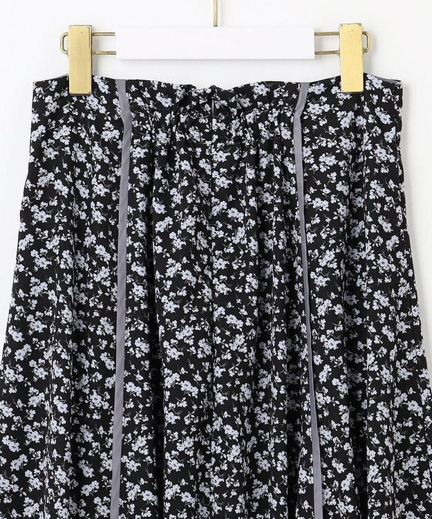 ANY SIS 【全方位 好印象】ラメフェザーニット×フラワースカート セット ブルー