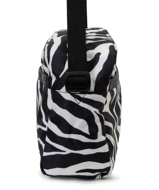 LeSportsac DANIELLA CROSSBODY/クリームブラックゼブラ クリームブラックゼブラ