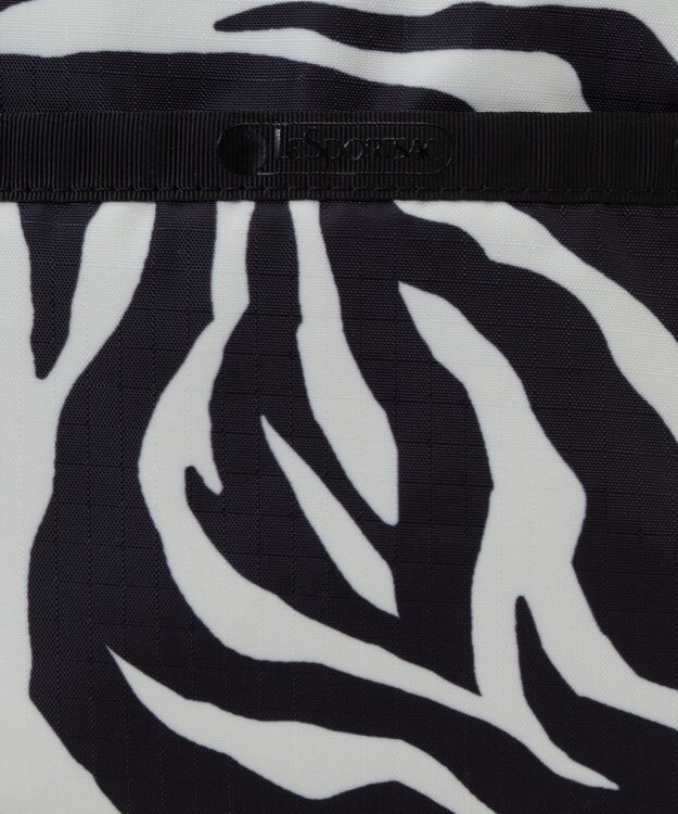 LeSportsac DANIELLA CROSSBODY/クリームブラックゼブラ クリームブラックゼブラ