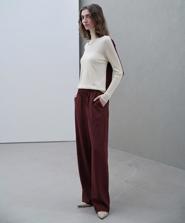 BEIGE， 【ロングセラー・新色追加】FLEUR / バックサテン イージーワイドパンツ Bordeaux