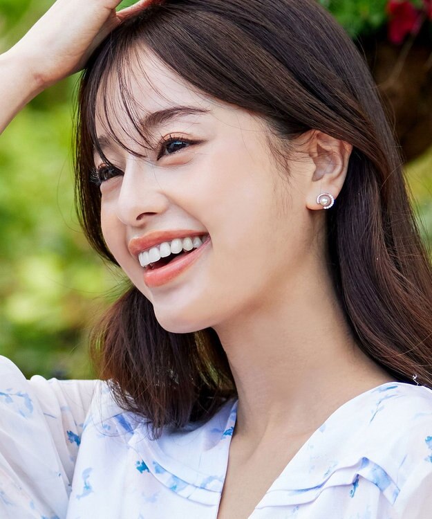 Tiaclasse ストーン＋パール付きピアス シルバー