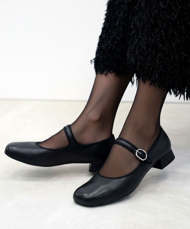 APOM 本革オブリークトゥメリージェーン 20 ブラック