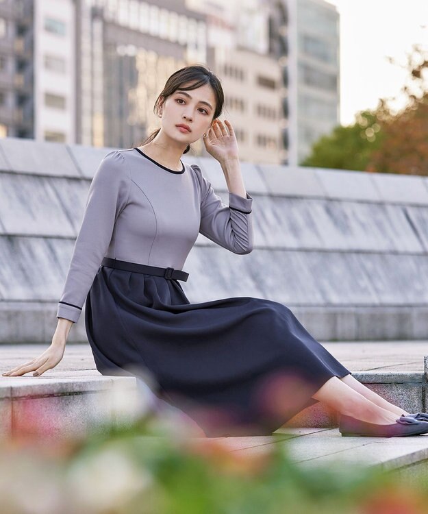 Tiaclasse L 【洗える】バックルベルト付き配色フレアワンピース グレー