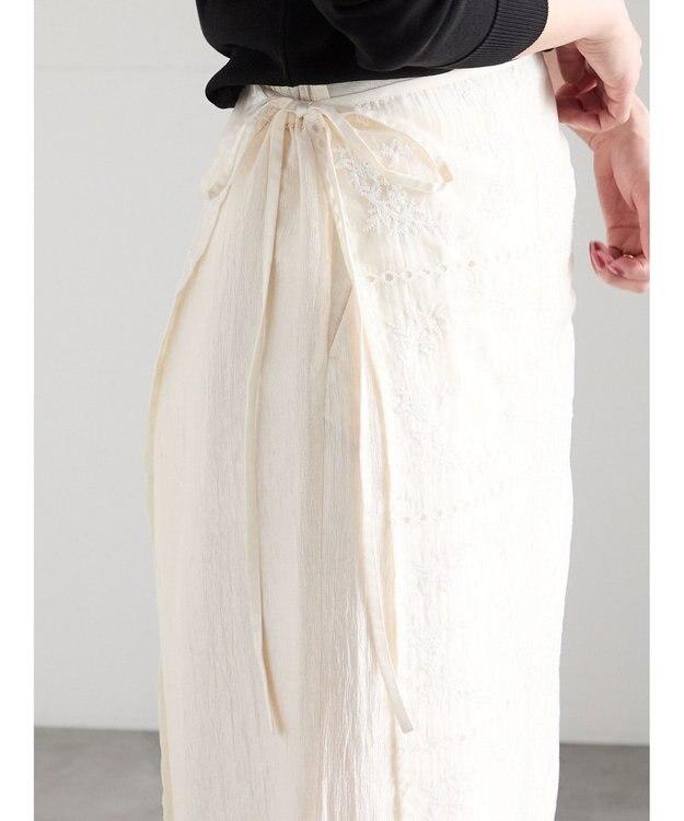 Te chichi チーフ刺繍ラップスカート付きパンツ オフホワイト