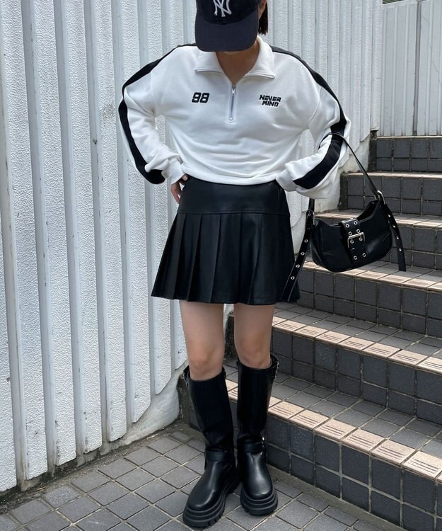 WEGO 刺繍ハーフジップショートスウェット ホワイト