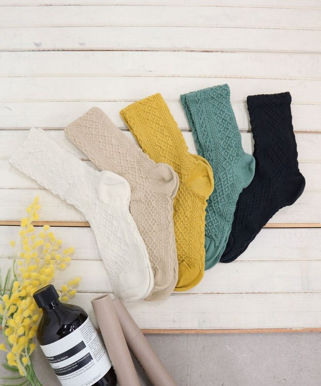 Tiaclasse ケーブル柄編みソックス オフホワイト