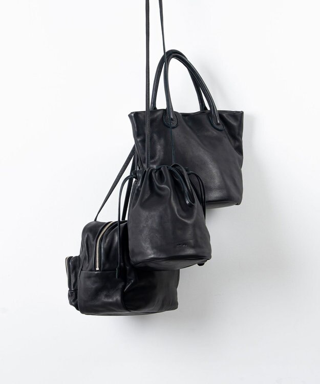 FOLNA RD ソフトレザーフロントポケットボストンバッグ ブラック