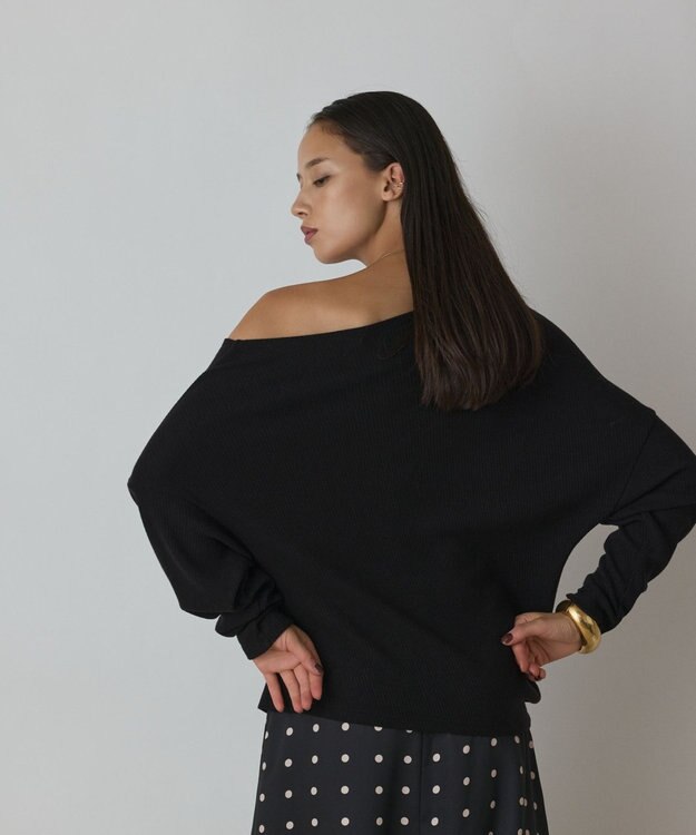 GRACE CONTINENTAL アシメテレコカットトップ ブラック