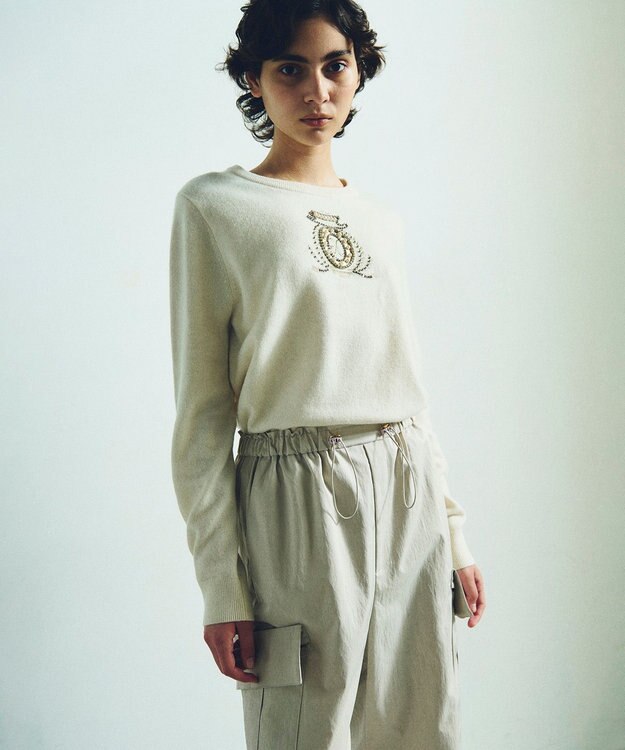 GRACE CONTINENTAL エンブレム刺繍ニットトップ ホワイト