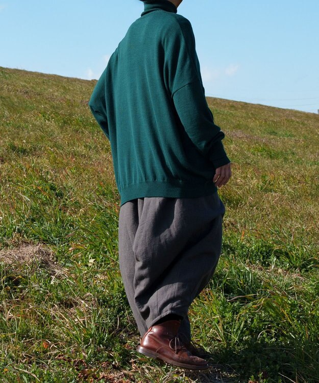 muuc リネンウールの裾タックワイドパンツ ブラウン