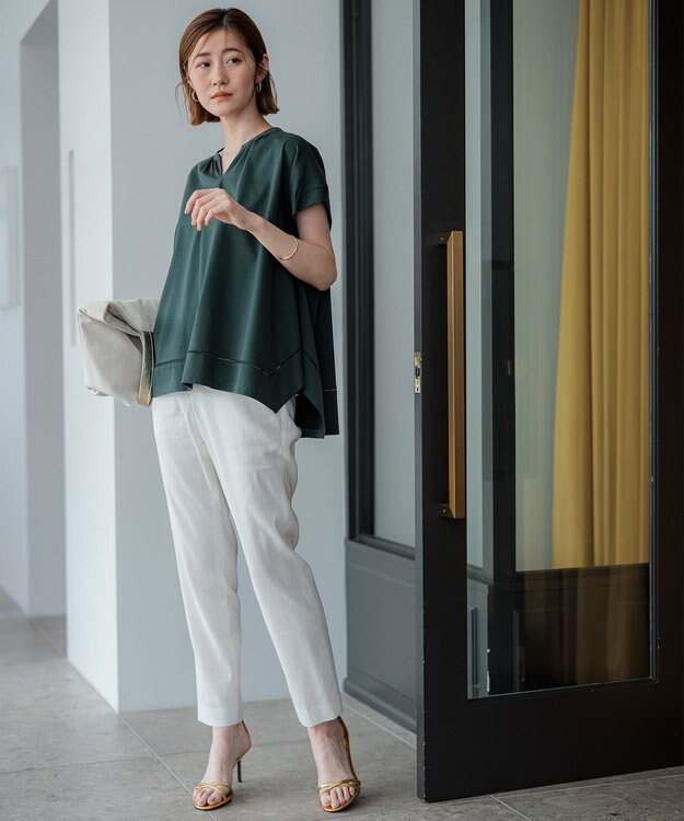 23区 【洗える】リネンレーヨンストレッチ テーパードパンツ ホワイト系