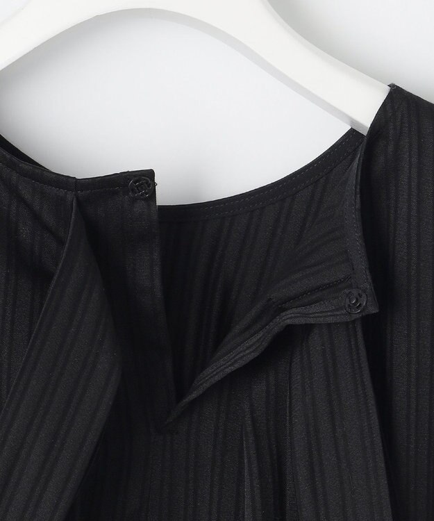 自由区 【XSサイズ～/洗える】ストレッチシャーティング フレンチスリーブブラウス ブラック系1