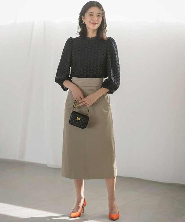 組曲 S 【WEB限定】フラワーレース ペプラムトップス ネイビー系