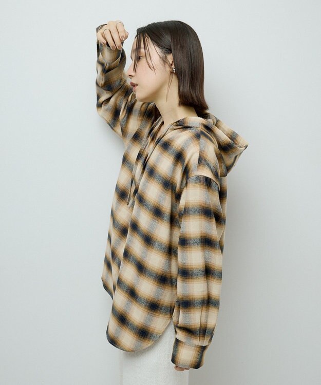 Green Parks ネルチェックフードシャツ Beige