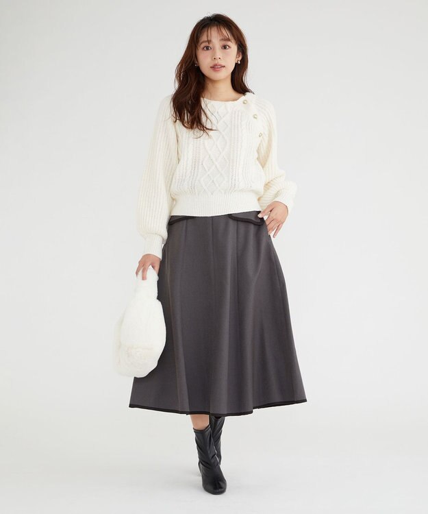 Feroux 【洗える】金釦ケーブル ニット アイボリー系