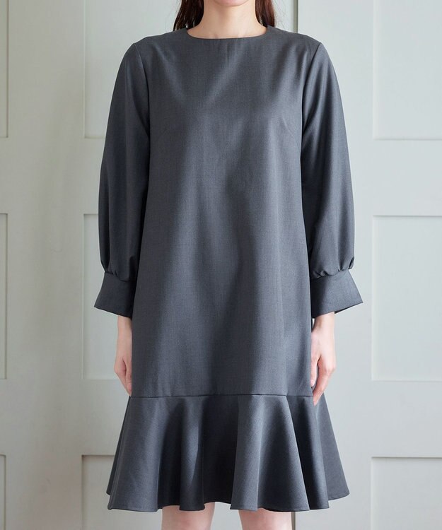 Tiaclasse L 裾フレアパフスリーブワンピース チャコールグレー