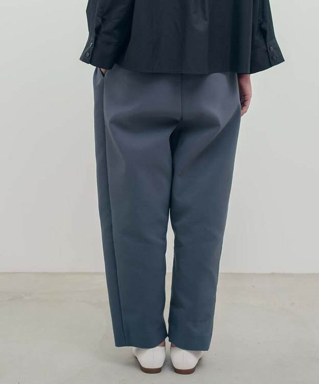 muuc トリプルクロス タックパンツ｜軽くてふっくらした三重織り生地・セットアップ可能 グレー